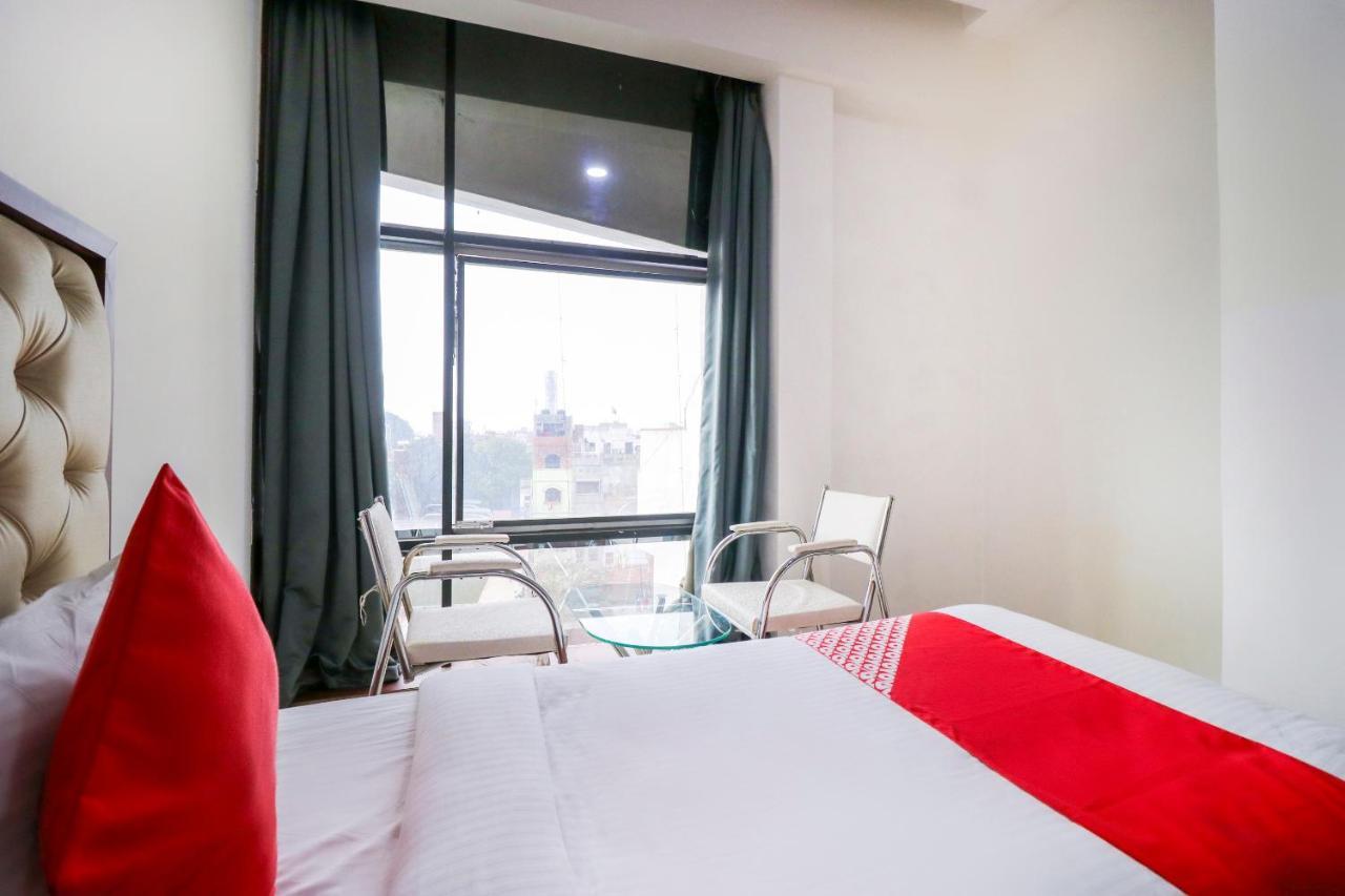 Oyo Flagship 69860 Mastana Palace Hotel Varanasi Exterior photo